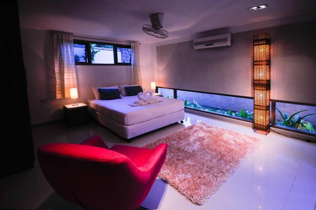 Nai Harn Beach Villa Bagian luar foto