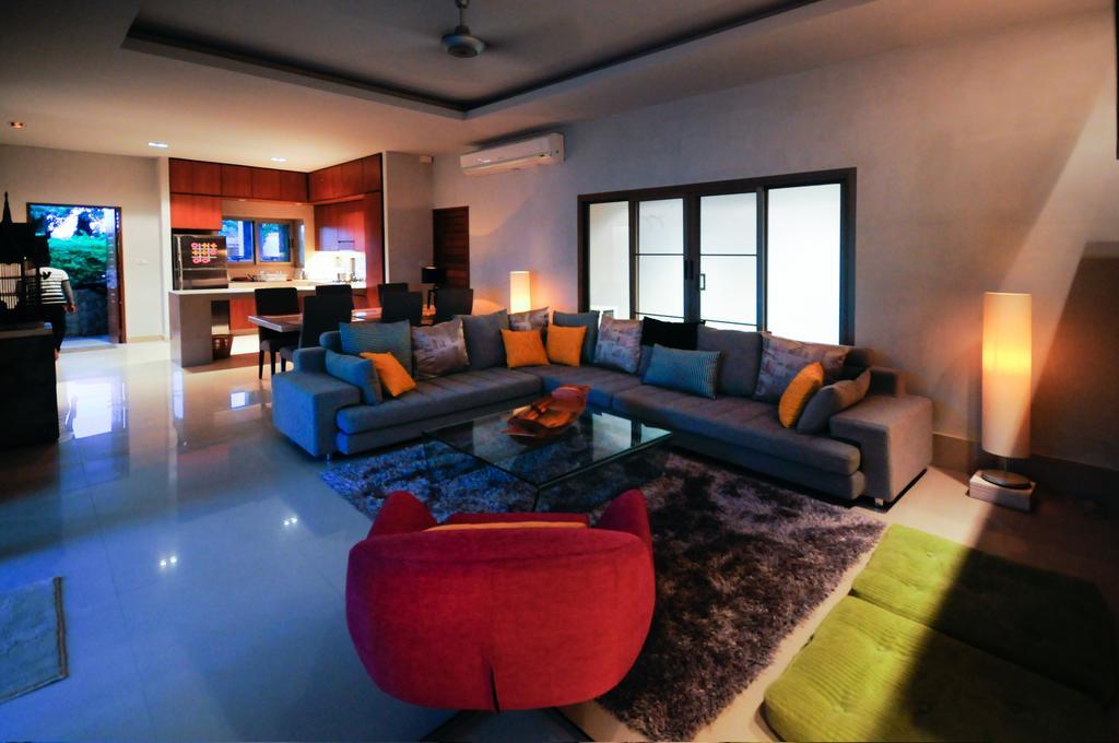 Nai Harn Beach Villa Bagian luar foto